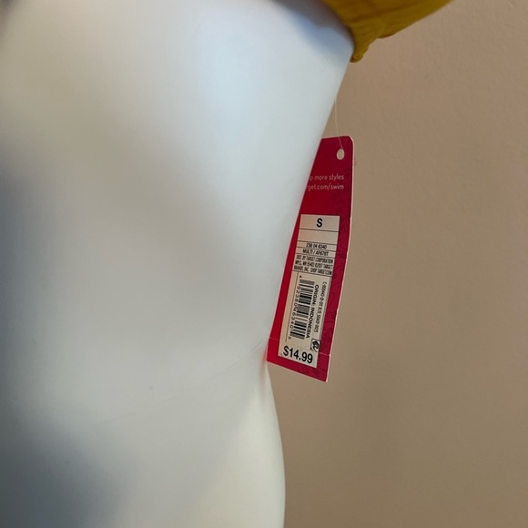 NWT Xhiliration yellow bikini top - Picture 4 of 6